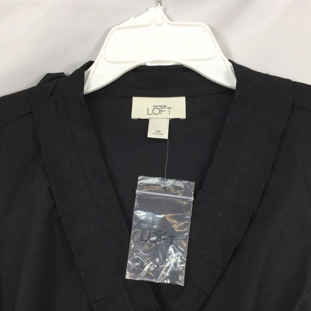 LOFT Women’s Button Up Short Sleeve Black Blouse Size XS NEW Without Tags